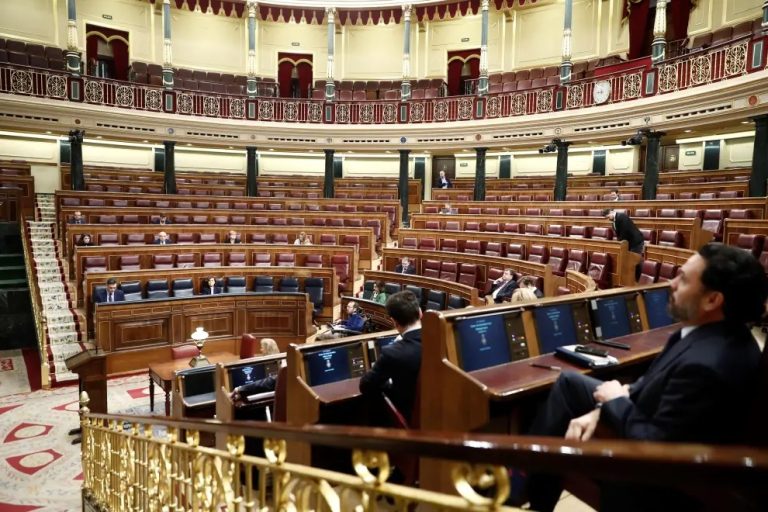 ¿Por qué el pueblo español no quiere participar en política?