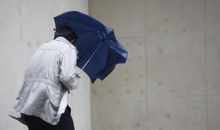 Aemet ha activado avisos amarillos por lluvias, tormentas y viento en toda Andalucía occidental y Málaga