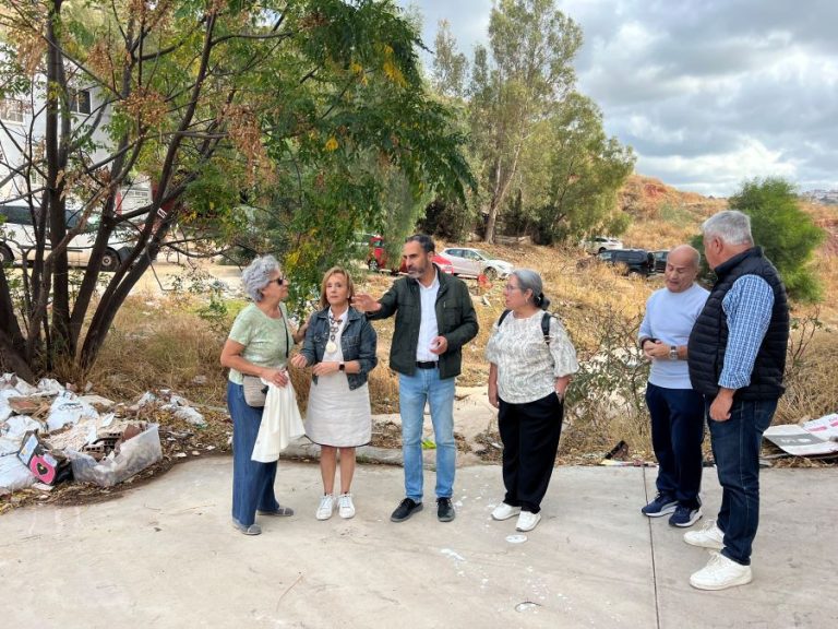 Pérez advierte a De la Torre de “el estado de abandono” en el que se encuentran los cauces y arroyos de Málaga