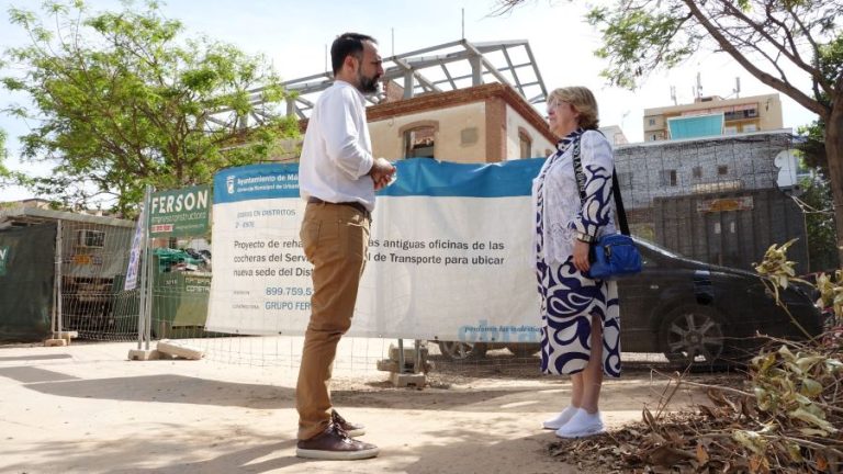 El PSOE denuncia que la sede del distrito Este supera ya los 1,12 millones tras ocho años de obras