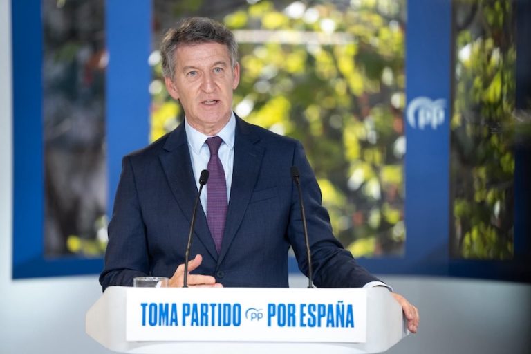 Feijóo aplaude la «correcta» dimisión de Mazón