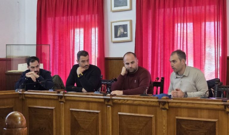 Por Andalucía acusa a Moreno Bonilla de abandonar a Teba y exige ya un nuevo colegio público para el municipio