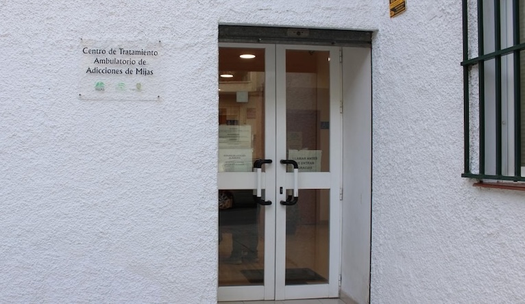 Abandono de los Servicios Públicos de atención a las adicciones