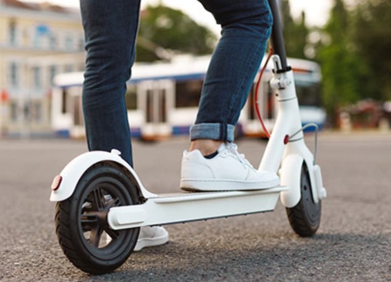 Todos los patinetes eléctricos tienen que tener ya seguro obligatorio