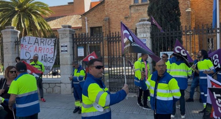 Comienza la cuarta semana de huelga indefinida en las redes de saneamiento de Málaga