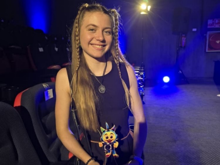 La joven divulgadora Elvia Gómez, nominada a los Influencers Awards Spain