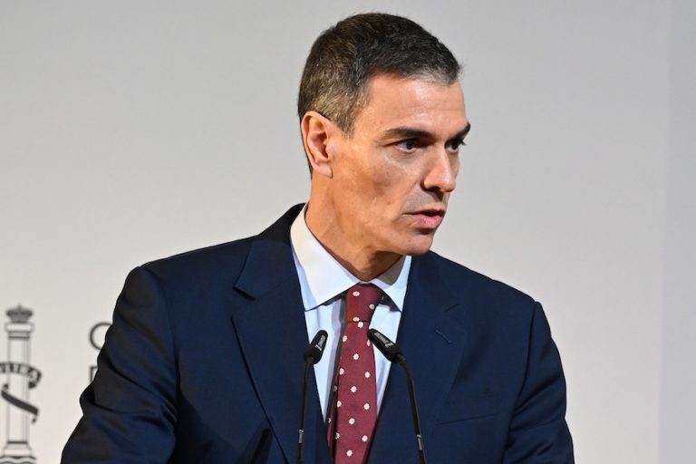 Sánchez carga otra vez contra los «tecno-oligarcas del algoritmo» y avisa: «No nos van a quebrar»