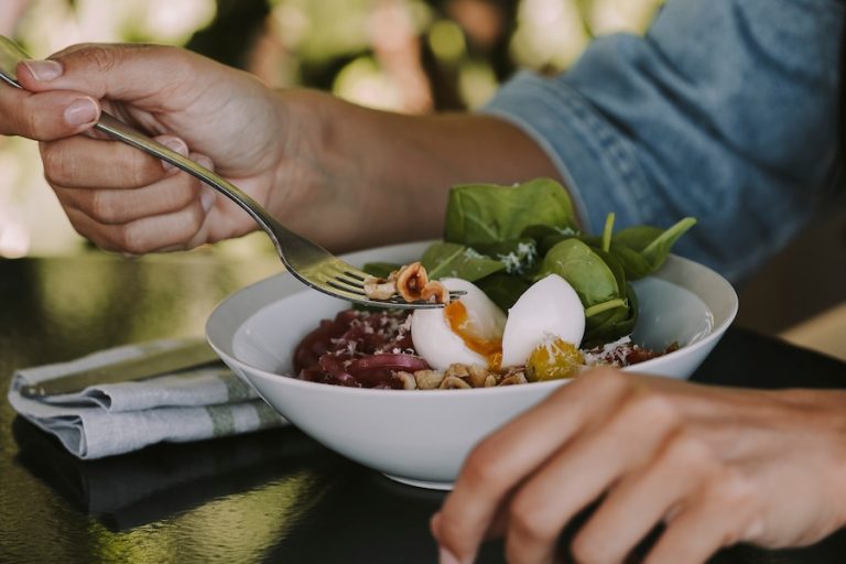 El ayuno intermitente es menos eficaz para personas con sobrepeso que la dieta tradicional