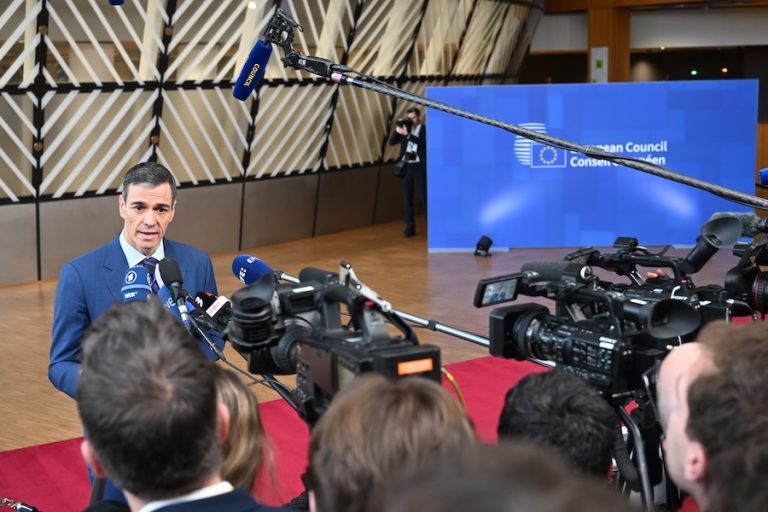 Sánchez defiende en Bruselas que la energía renovable es soberanía para Europa