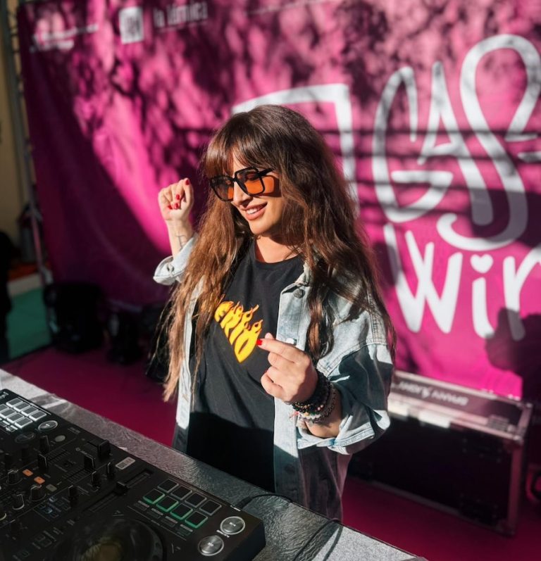 ‘Te invito a mi calle’ trae este fin de semana a Benalmádena Pueblo más música, mercadillo y un taller creativo