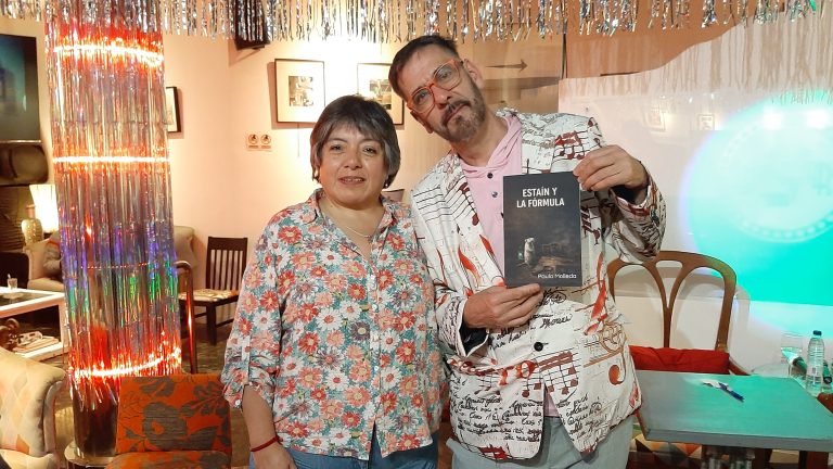 Paulo Molleda presenta en Torremolinos su nuevo libro, Estaín y la fórmula, una inmersión en la memoria y los vínculos afectivos