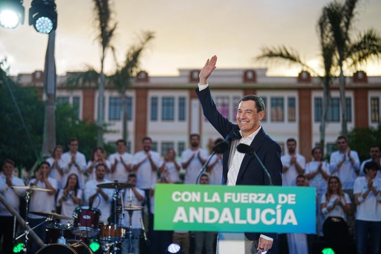 Juanma Moreno repite mayoría absoluta en Andalucía, según la encuesta de Sigma Dos