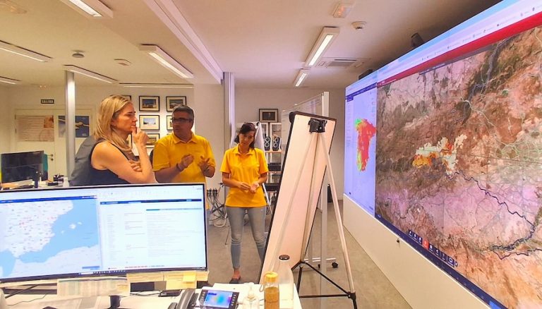 10 incendios activos y paciencia, porque quedan horas decisivas ante la ola de calor