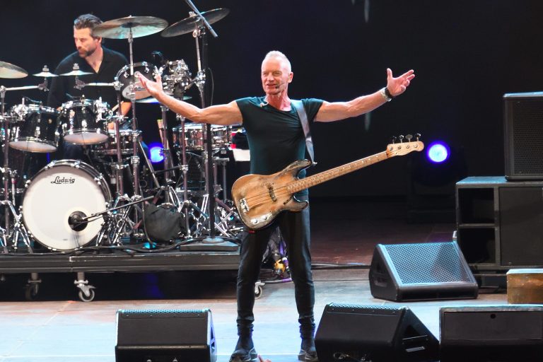 Sting conquista el Marenostrum Fuengirola con una noche para la historia