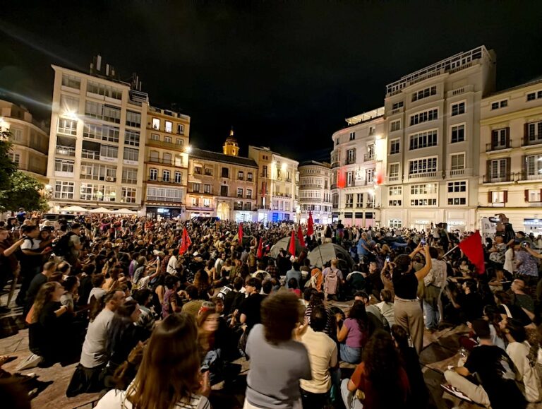 La vivienda estalla en las calles
