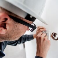 Electricistas Málaga: instalaciones, averías y consultas sobre boletines